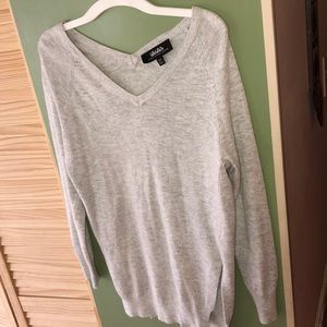 Gray V-neck Lulu sweater